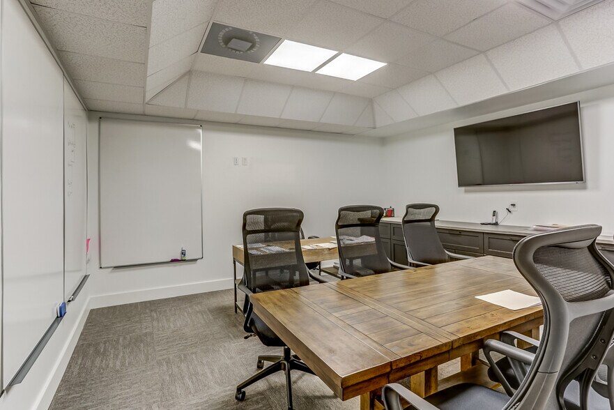 More Photos Of 222 Quality Dr, Byhalia Warehouse For Sale