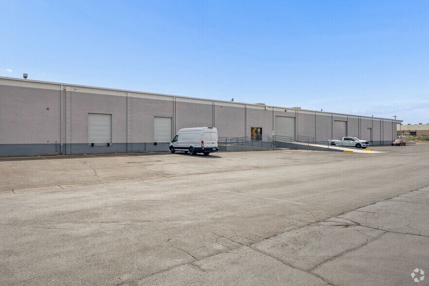 More Photos Of 6065 Polaris Ave, Las Vegas Distribution For Lease