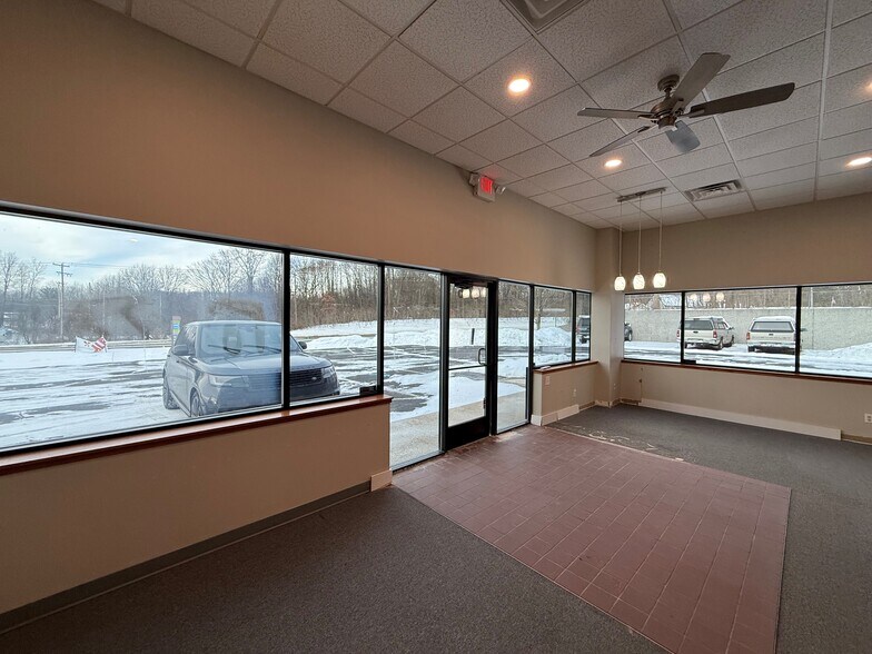 More Photos Of 3765-3773 Sky King Blvd, Kalamazoo Light Distribution For Lease