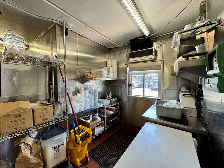 More Photos Of 14362 Telegraph Rd, Whittier Fast Food For Lease