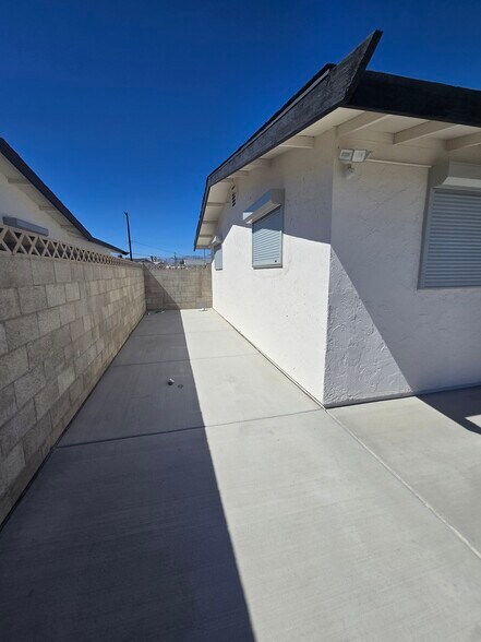 More Photos Of 504 S Jones Blvd, Las Vegas Office For Lease