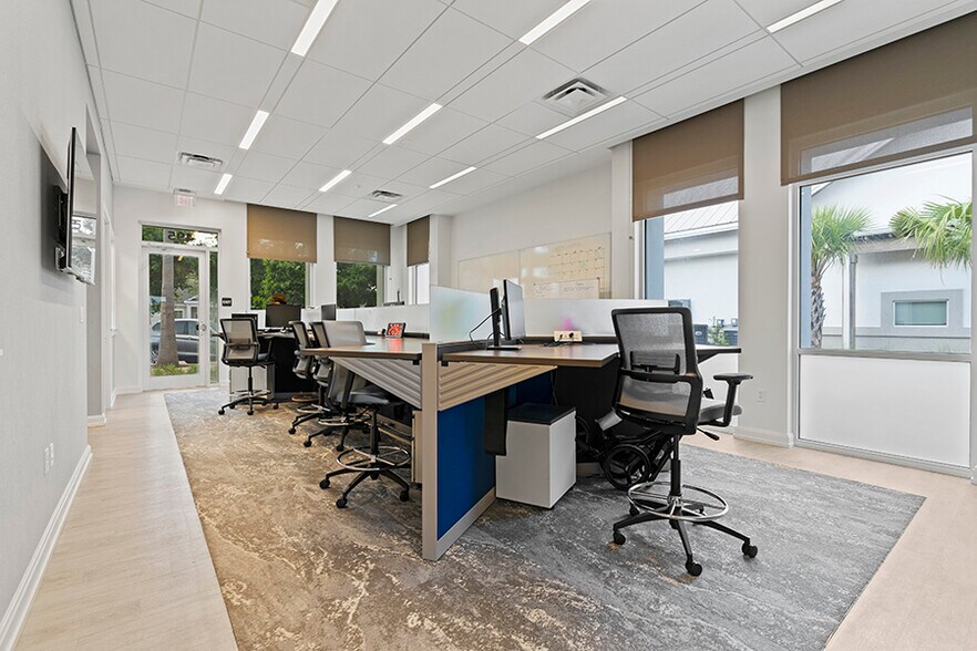 More Photos Of 495 Town Plaza Ave, Ponte Vedra Office For Sale