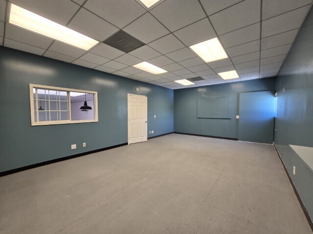 More Photos Of 1844 Cypress Ave, Los Angeles Showroom For Lease