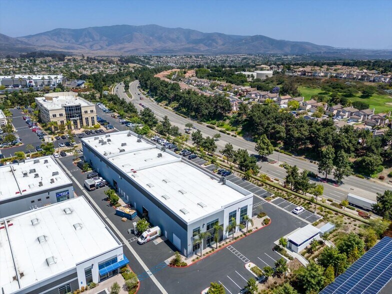 More Photos Of 2434 Fenton St, Chula Vista Showroom For Sale