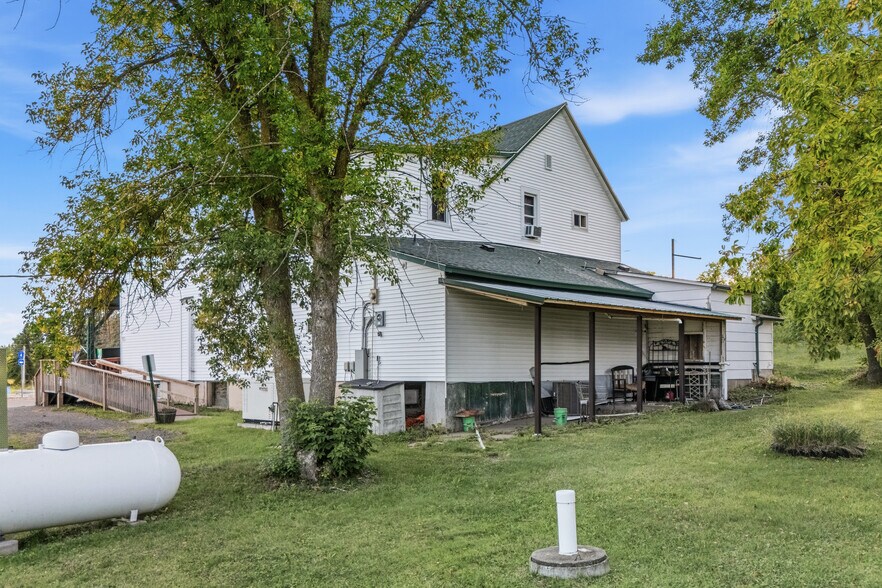 More Photos Of 300 Rush Point Dr, Stanchfield Office For Sale