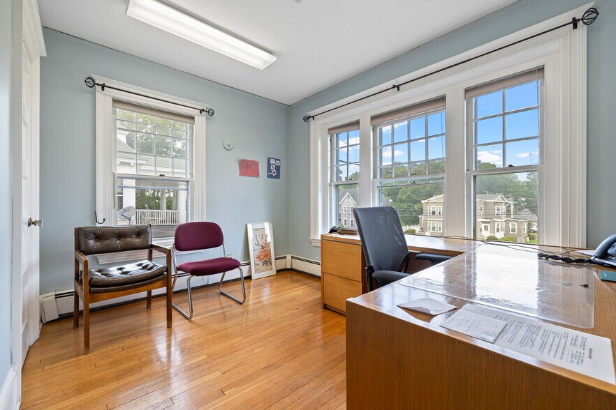 More Photos Of 110 Main St, Manchester Office Residential For Sale