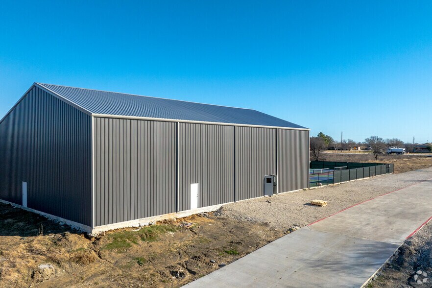 More Photos Of 9943 FM 1385, Pilot Point Sports And Entertainment For Lease