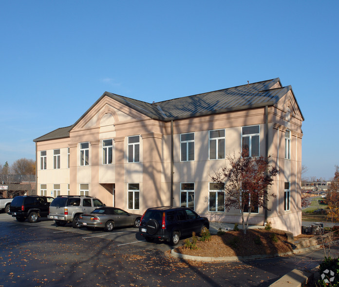 Primary Photo Of 249 Williamson Rd, Mooresville Medical For Lease