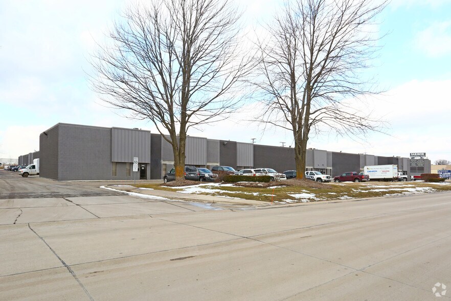 More Photos Of 30932-30976 Industrial Dr, Livonia Warehouse For Lease