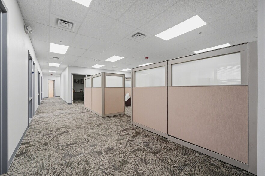 More Photos Of 2920 George Washington Way, Richland Office For Sale