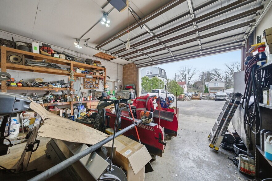 More Photos Of 435-437 Burnside St, Orange Specialty For Sale