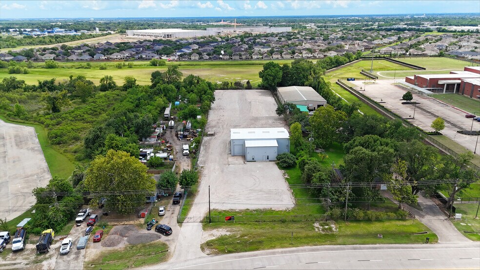 More Photos Of 13430 Conklin Ln, Houston Industrial For Lease
