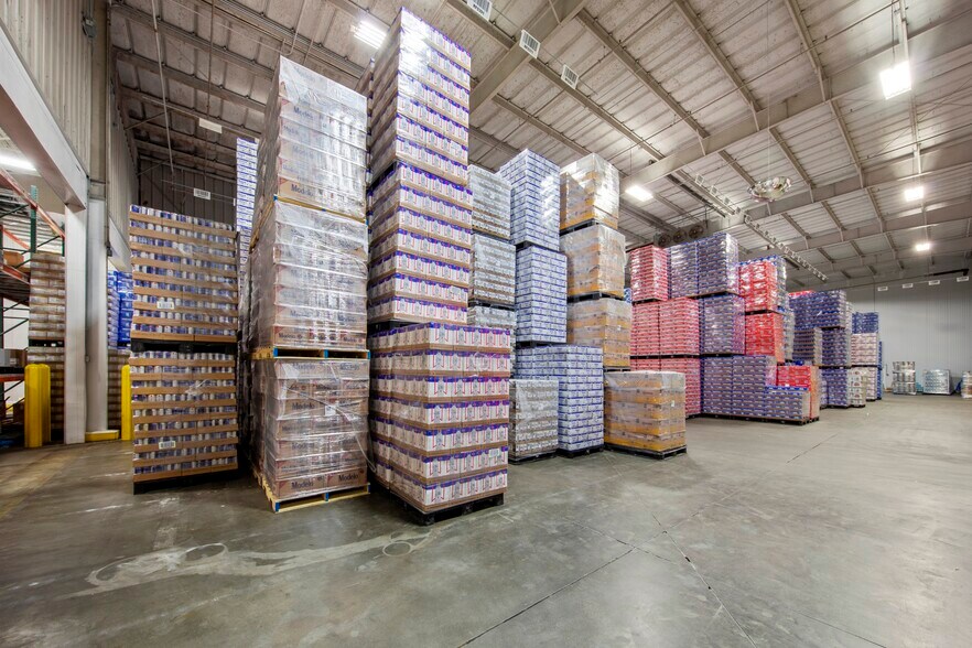 More Photos Of 4747 Progress Ave, Naples Refrigeration Cold Storage For Lease