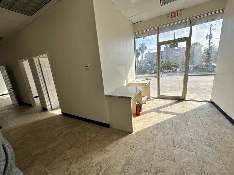 More Photos Of 900 W Jackson Ave, Pasadena Unknown For Lease