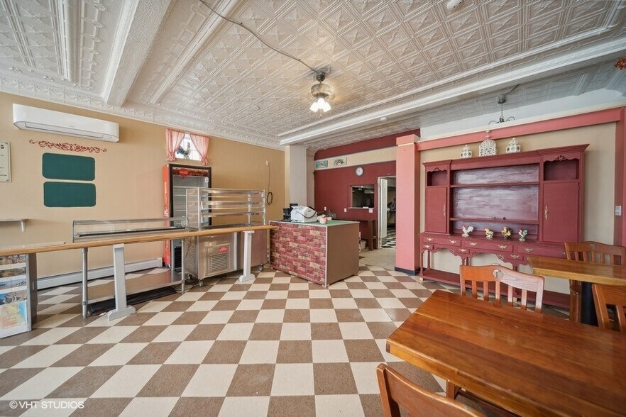 More Photos Of 1407 Franklin St, Michigan City Restaurant For Sale