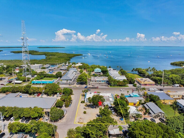 More Photos Of 81901 Overseas Hwy, Islamorada Restaurant For Sale