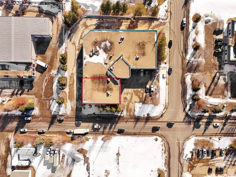 More Photos Of 2419 96th St NW, Edmonton Showroom For Sale
