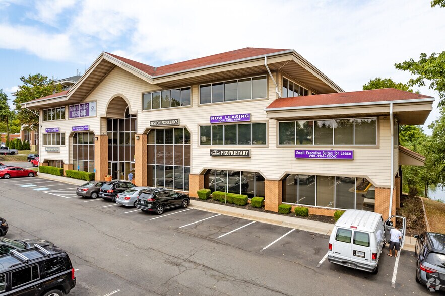 Primary Photo Of 6 Pidgeon Hill Dr, Sterling Medical For Lease