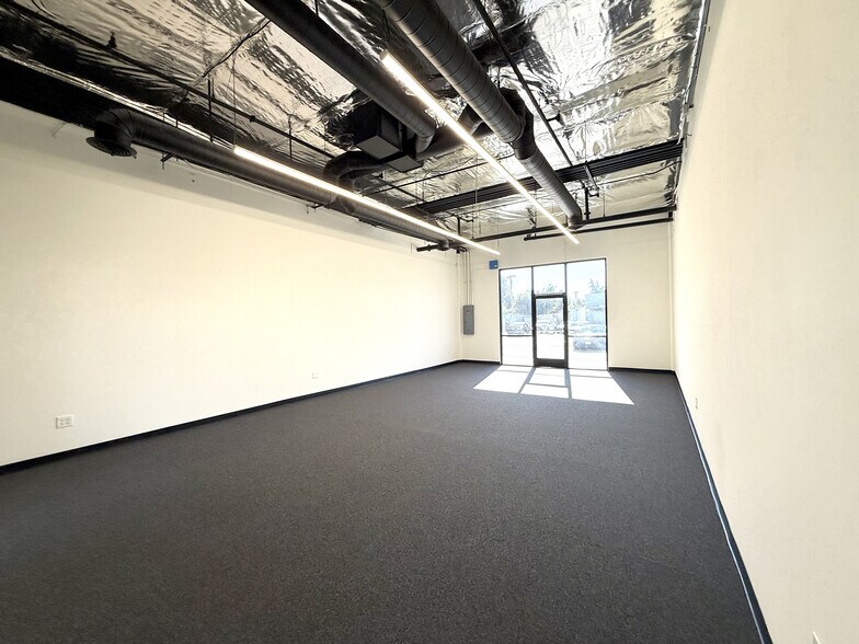 More Photos Of 1080-1098 W Evelyn Ave, Sunnyvale Warehouse For Sale