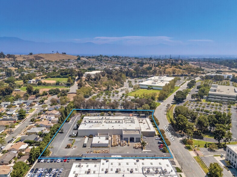 More Photos Of 2001 Saturn St, Monterey Park Light Distribution For Sale
