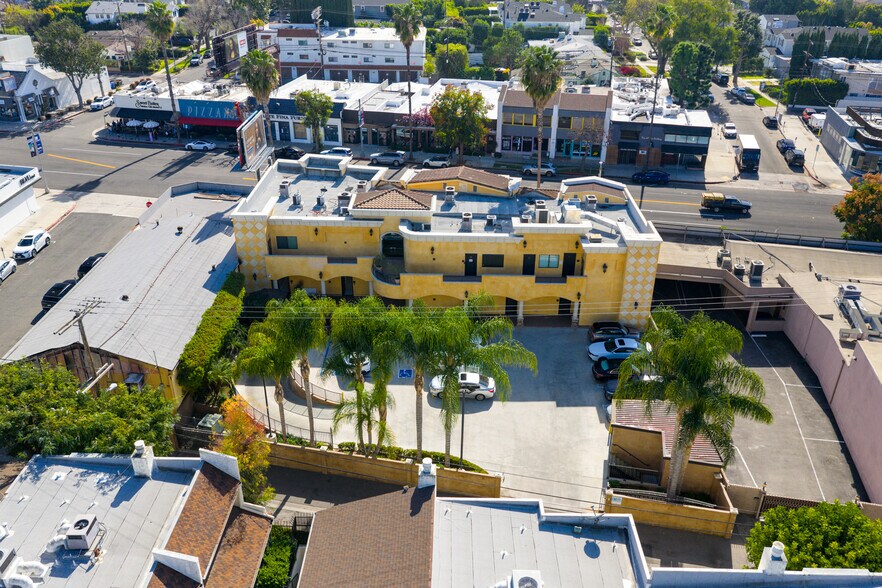 More Photos Of 13833-13841 Ventura Blvd, Sherman Oaks Storefront Retail Office For Sale