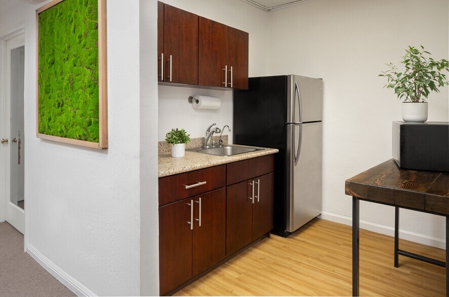 More Photos Of 500 Tamal Plz, Corte Madera Flex For Lease