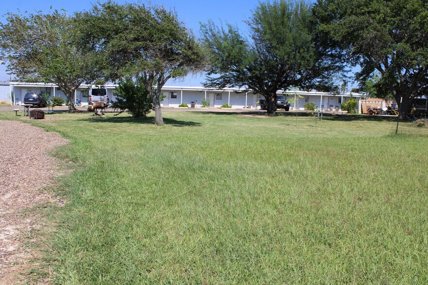 More Photos Of 1330 S Commercial St, Aransas Pass Hotel For Sale