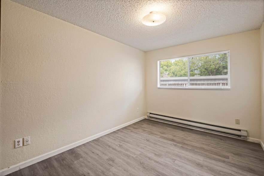 More Photos Of 1800 Evergreen St, Walla Walla Apartments For Sale