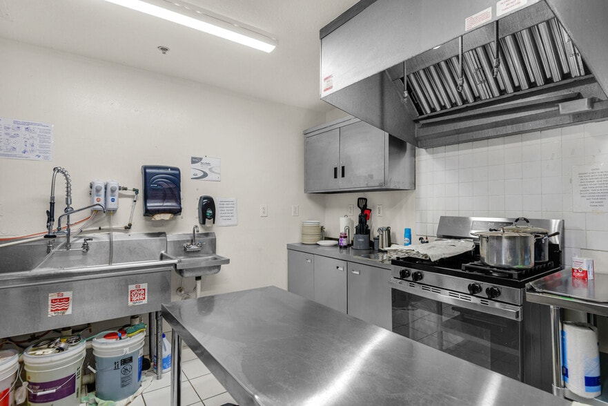 More Photos Of 3215 E James Lee Blvd, Crestview Healthcare For Sale