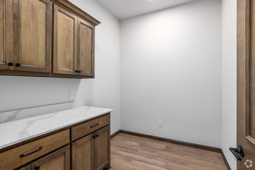 More Photos Of 17800 Knox Farm Rd, Edmond Unknown For Lease