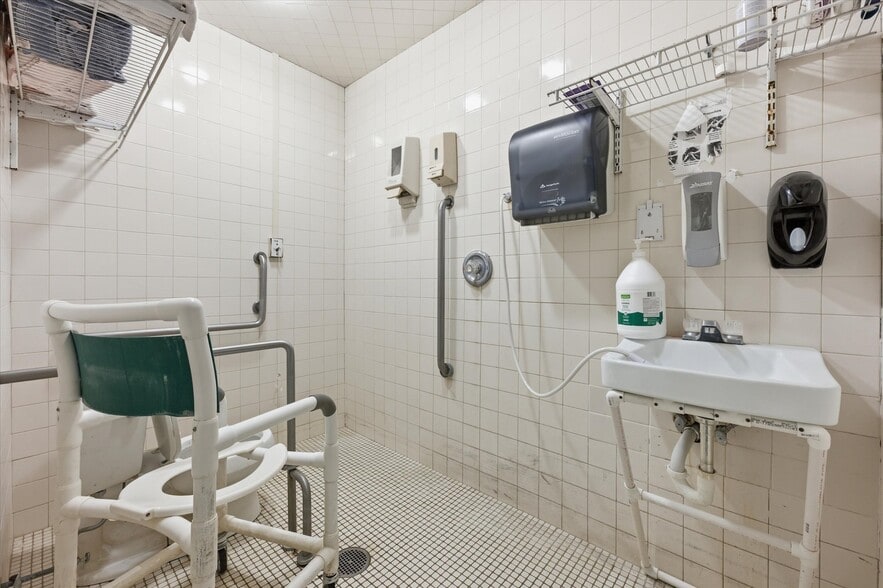 More Photos Of 7435 Plathe Rd, New Port Richey Assisted Living For Sale