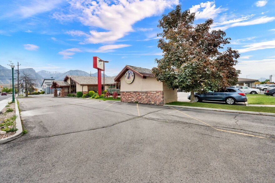 More Photos Of 340 E 1200 S, Orem Restaurant For Sale