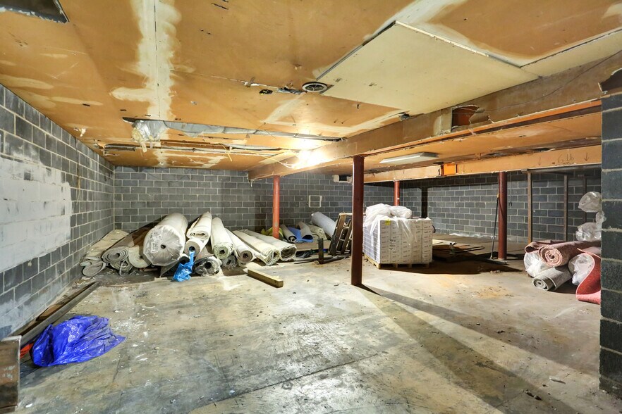 More Photos Of 1915 Lenox St, Harrisburg Freestanding For Sale