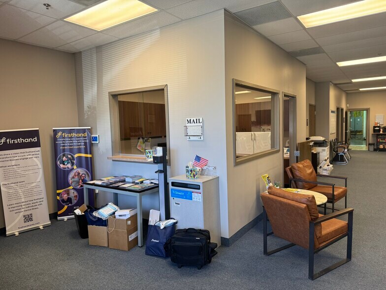 More Photos Of 7580 Northcliff Ave, Brooklyn Office For Lease