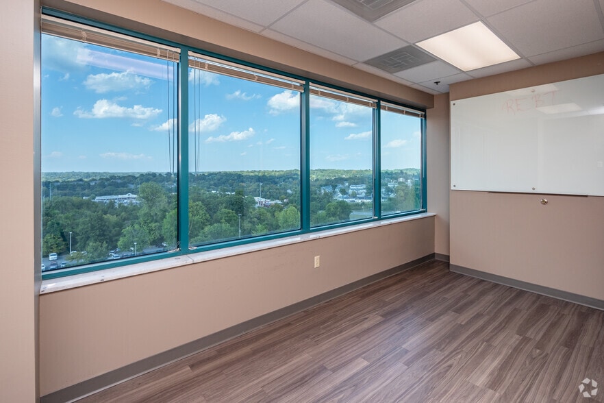 Photo of 7th Floor Ste 730 Spec