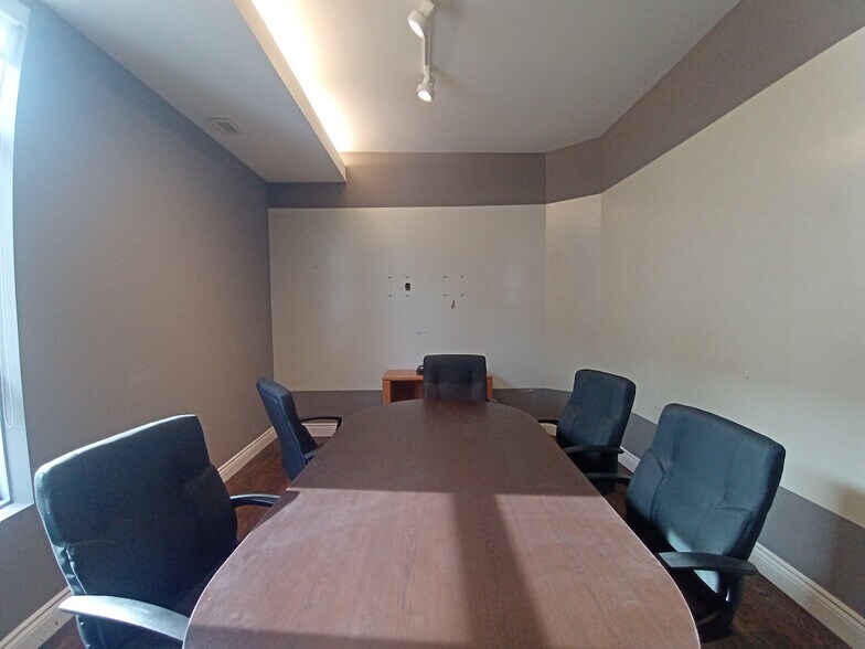 More Photos Of 300 Terry Fox Dr, Ottawa Office For Sale