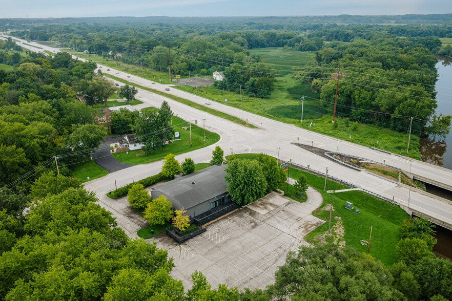 More Photos Of 32400 Geneva Rd, Salem General Retail For Sale