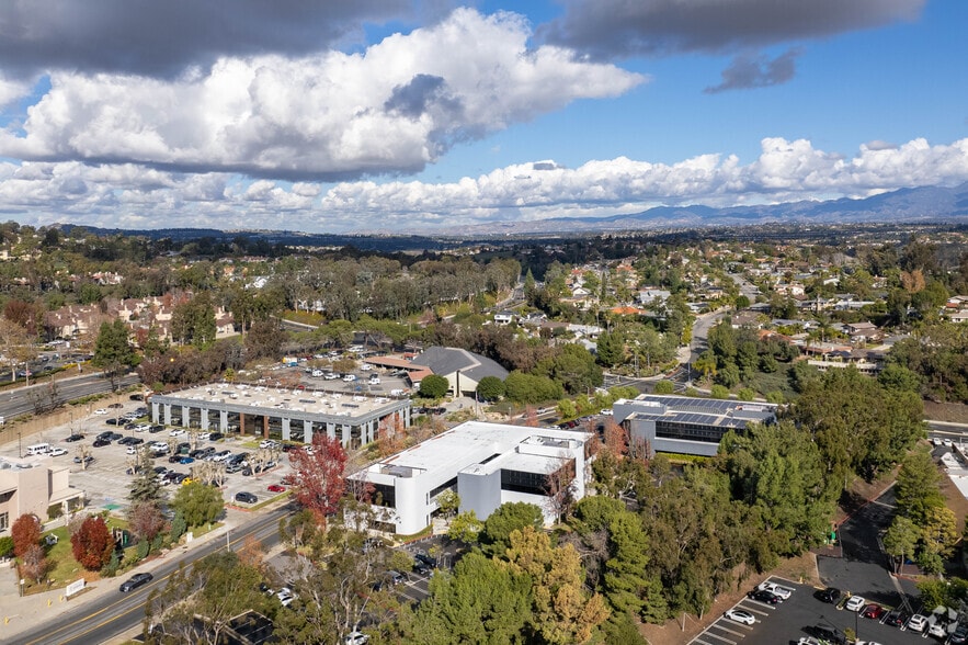 More Photos Of 30012 Ivy Glenn Dr, Laguna Niguel Office For Lease