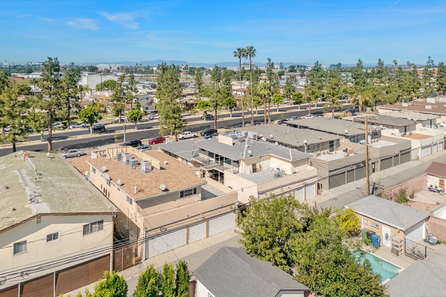 More Photos Of 10630 Crenshaw Blvd, Inglewood Apartments For Sale