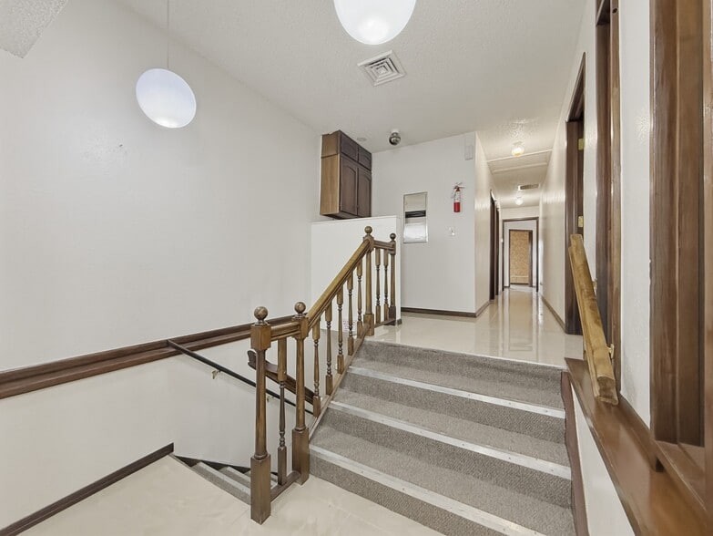 More Photos Of 4219 S Broadway, Englewood Medical For Sale