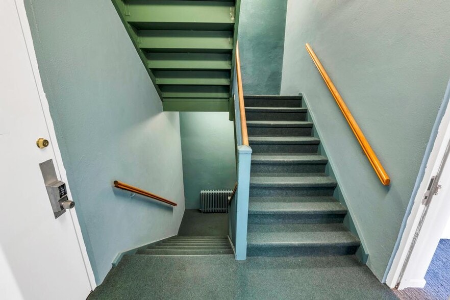 More Photos Of 39 Main St, Northport Office For Lease