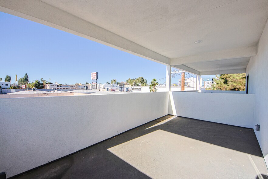 More Photos Of 6421 Troost Ave, North Hollywood Apartments For Sale