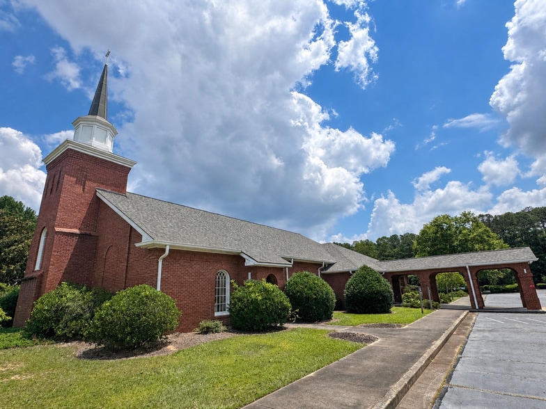 More Photos Of 847 New Hope Rd, Fayetteville Religious Facility For Sale