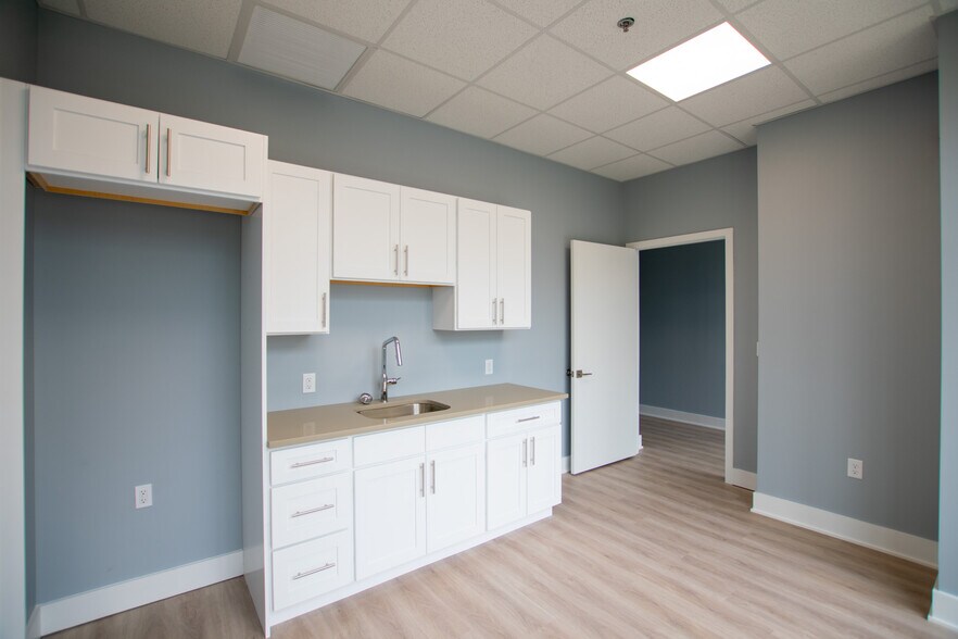More Photos Of 1420 Point Breeze Ave, Philadelphia Apartments For Lease