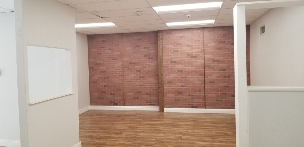 More Photos Of 37312-37316 Niles Blvd, Fremont Storefront Retail Residential For Lease