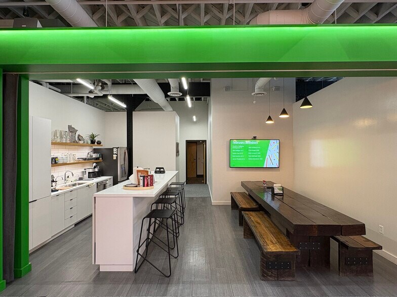 More Photos Of 2 W 1st St, Duluth Storefront For Sale