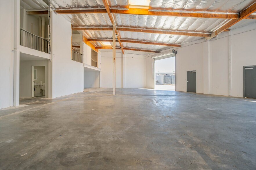 More Photos Of 14640 Industry Cir, La Mirada Warehouse For Sale