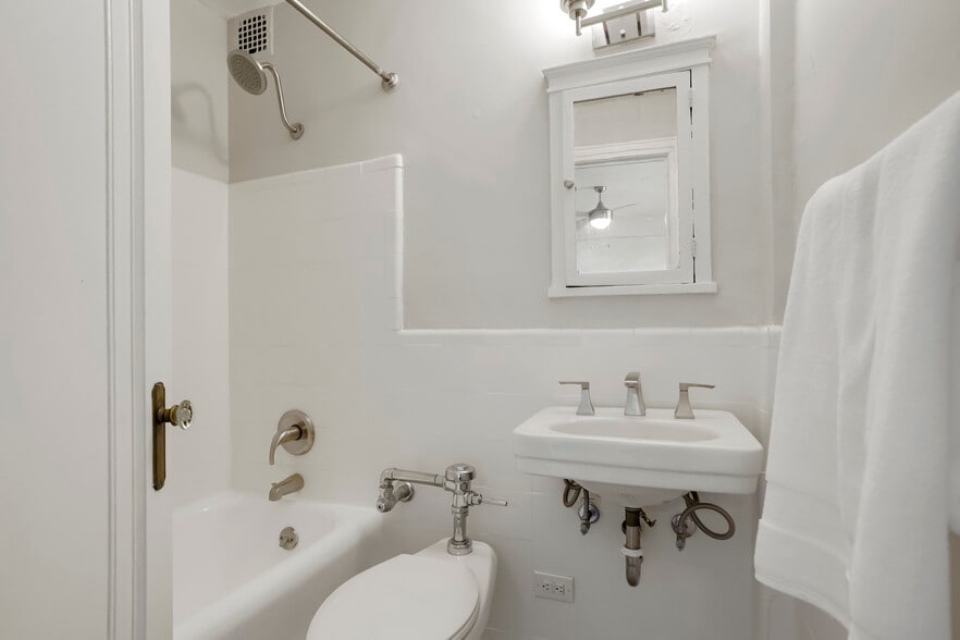 More Photos Of 960 Grant St, Denver Apartments For Sale