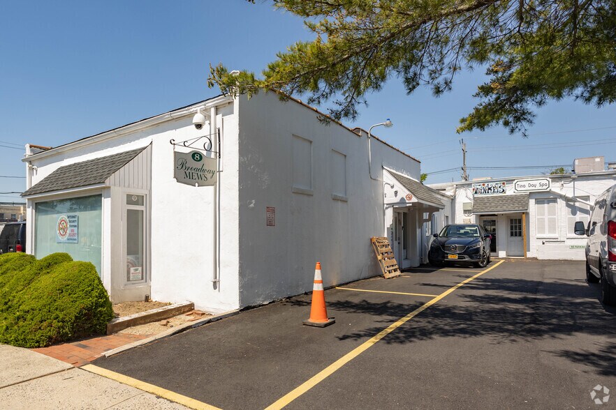 More Photos Of 1209 Broadway, Hewlett Storefront For Lease