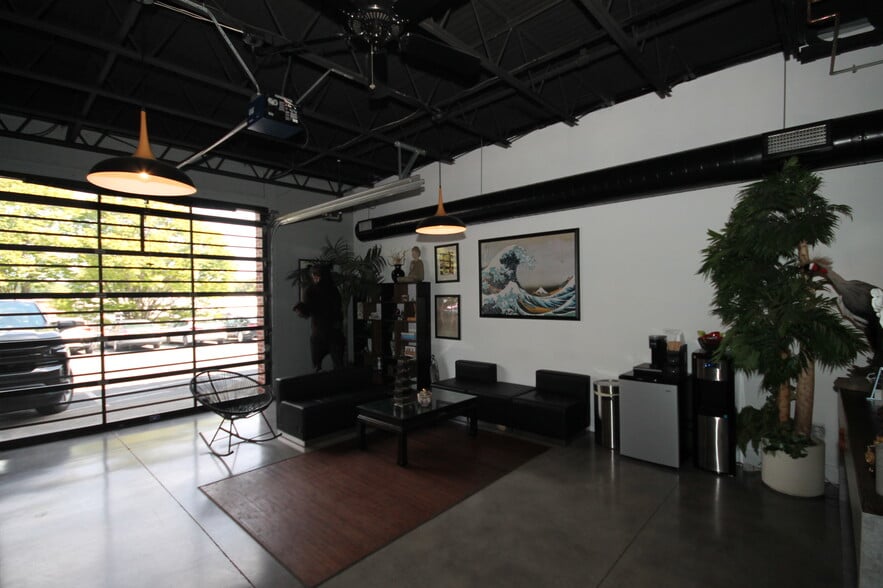 More Photos Of 1422 Woodmont Ln NW, Atlanta Showroom For Sale